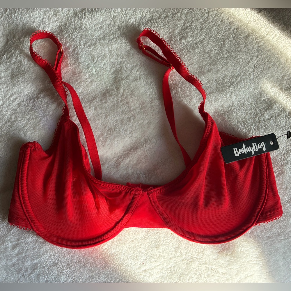 BootayBag Women's Red Underwire Bra